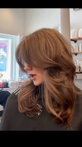 Soft, swoopy, bouncy perfection. 🤎✨, @goodhairdaysbyrebecca absolutely nailed every layer., BOOK 📞828 277 4070⁠, #balayageideas #winksalo…